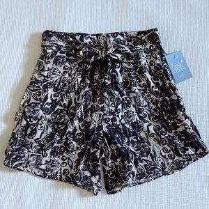 Lark🪶 + Grey Block Print Shorts - NWT
